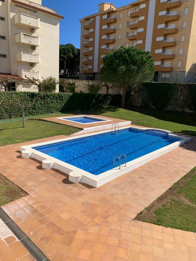 Cosy Apartment In L Escala, 7 Mins Walk To The Closest Beach, Riells Ля Эскала Экстерьер фото