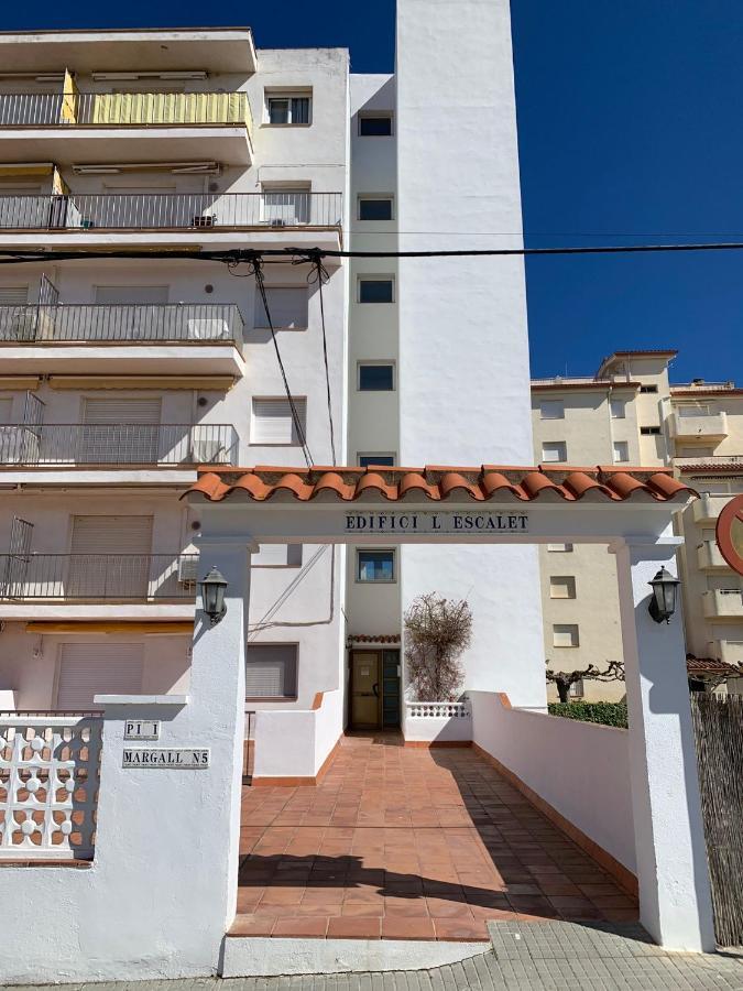 Cosy Apartment In L Escala, 7 Mins Walk To The Closest Beach, Riells Ля Эскала Экстерьер фото