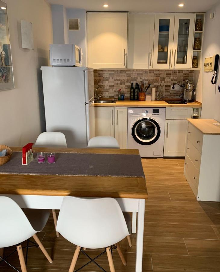 Cosy Apartment In L Escala, 7 Mins Walk To The Closest Beach, Riells Ля Эскала Экстерьер фото